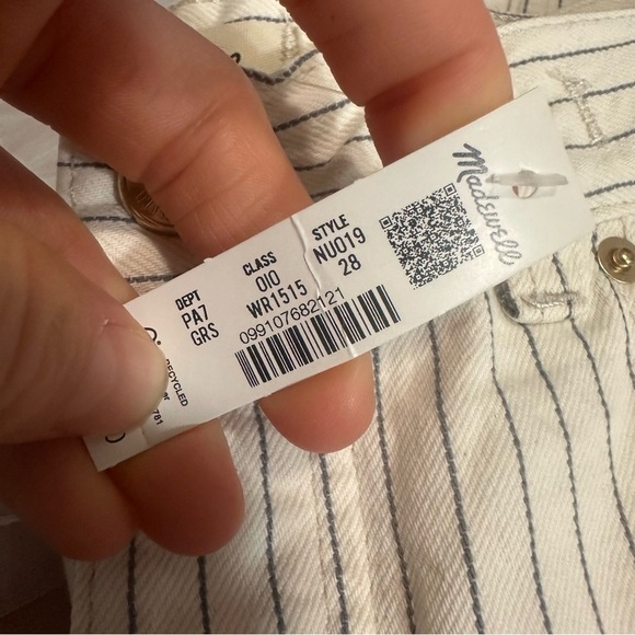 Madewell Low-Slung Baggy Jeans - Picture 6 of 6